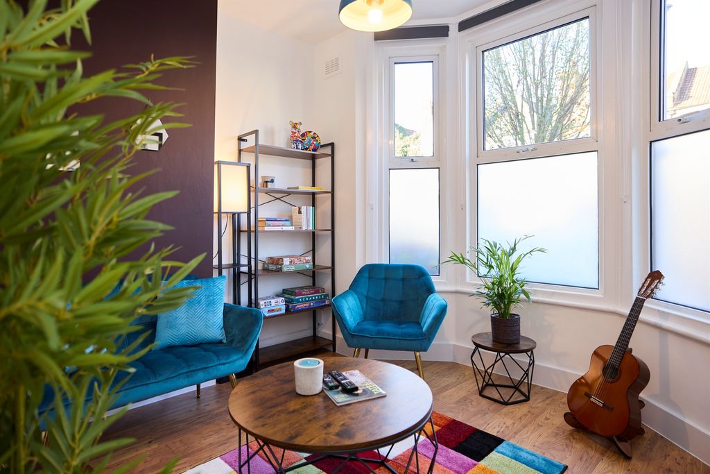 Property photo 3 of 15