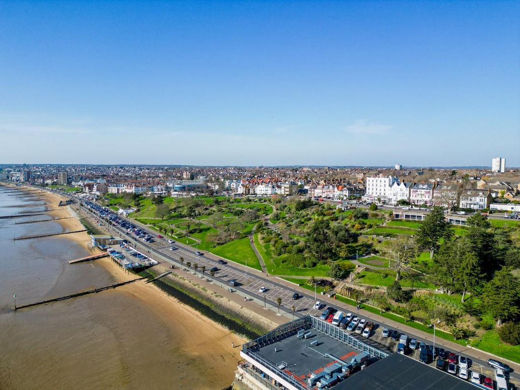 Property photo 2 of 23