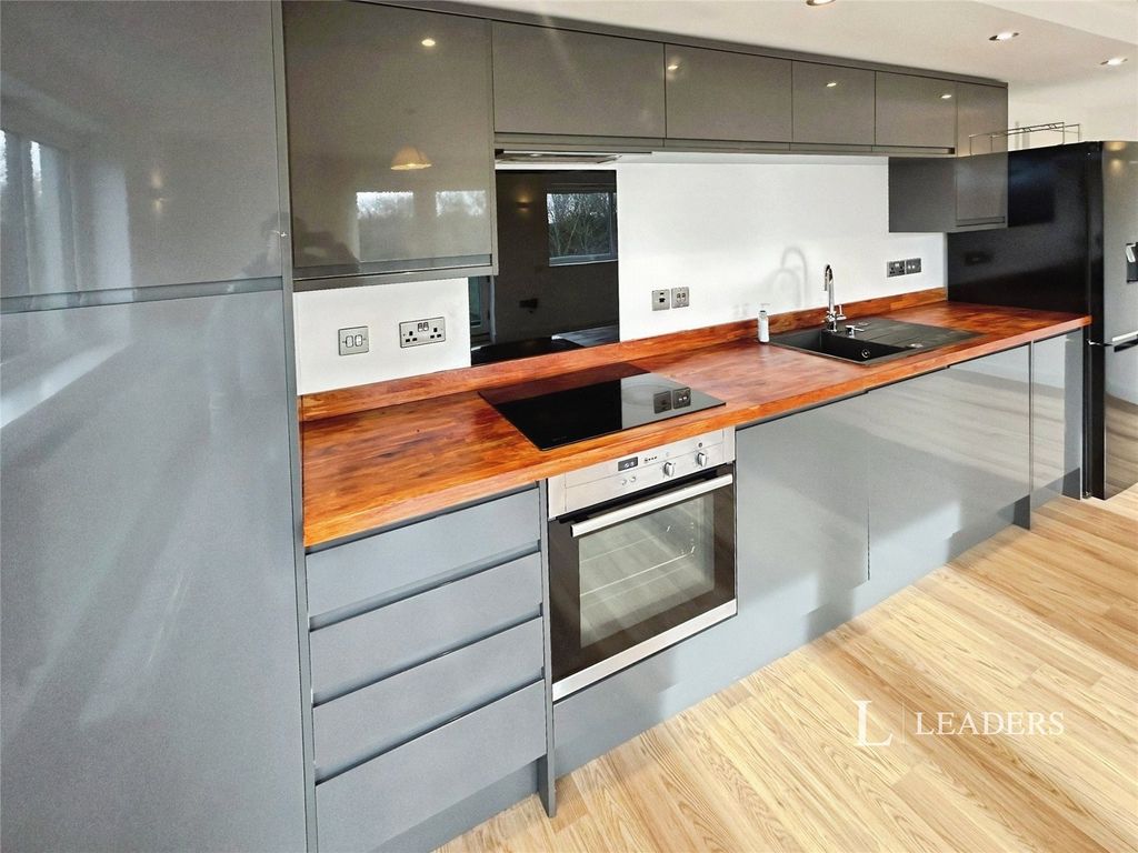 Property photo 1 of 14 1