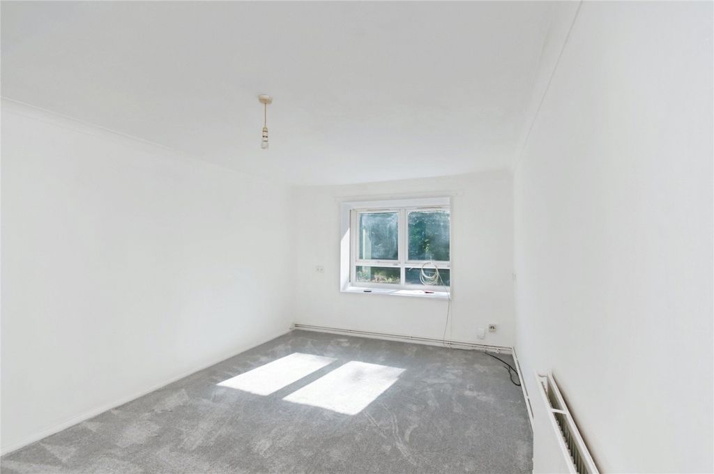 Property photo 2 of 22 Picture No. 35