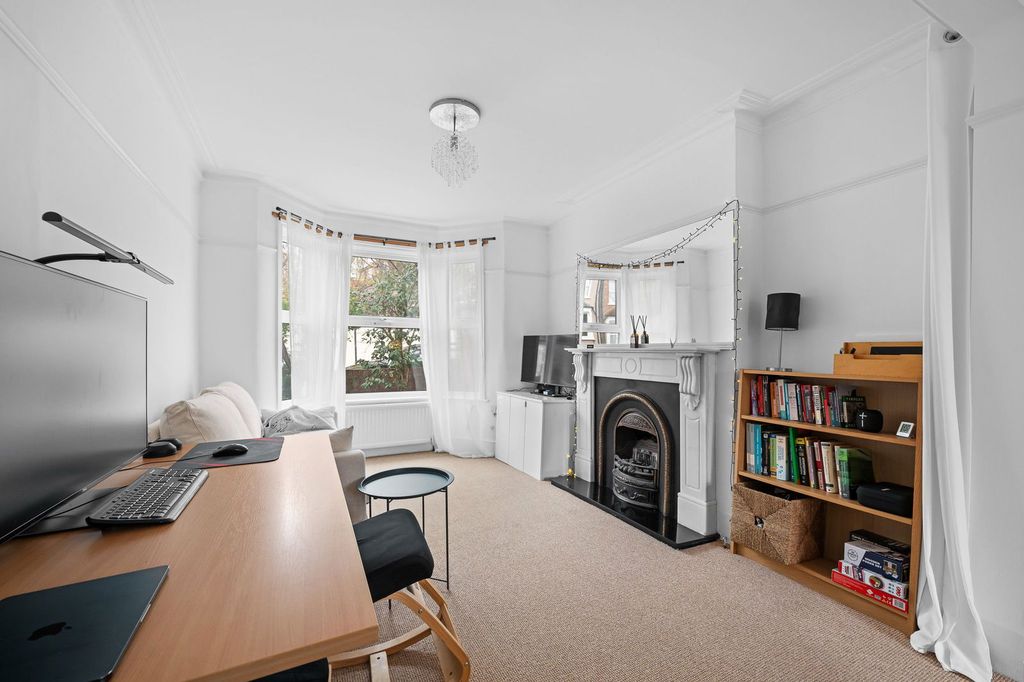 Property photo 3 of 17