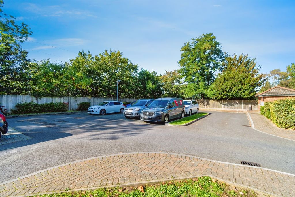 Property photo 3 of 16