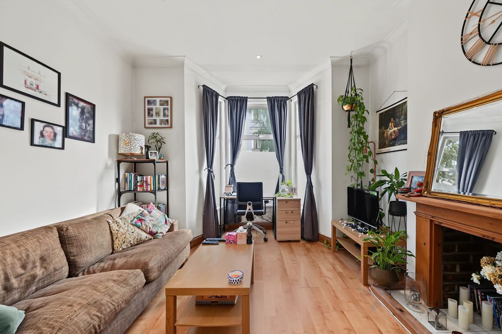 Property photo 3 of 12