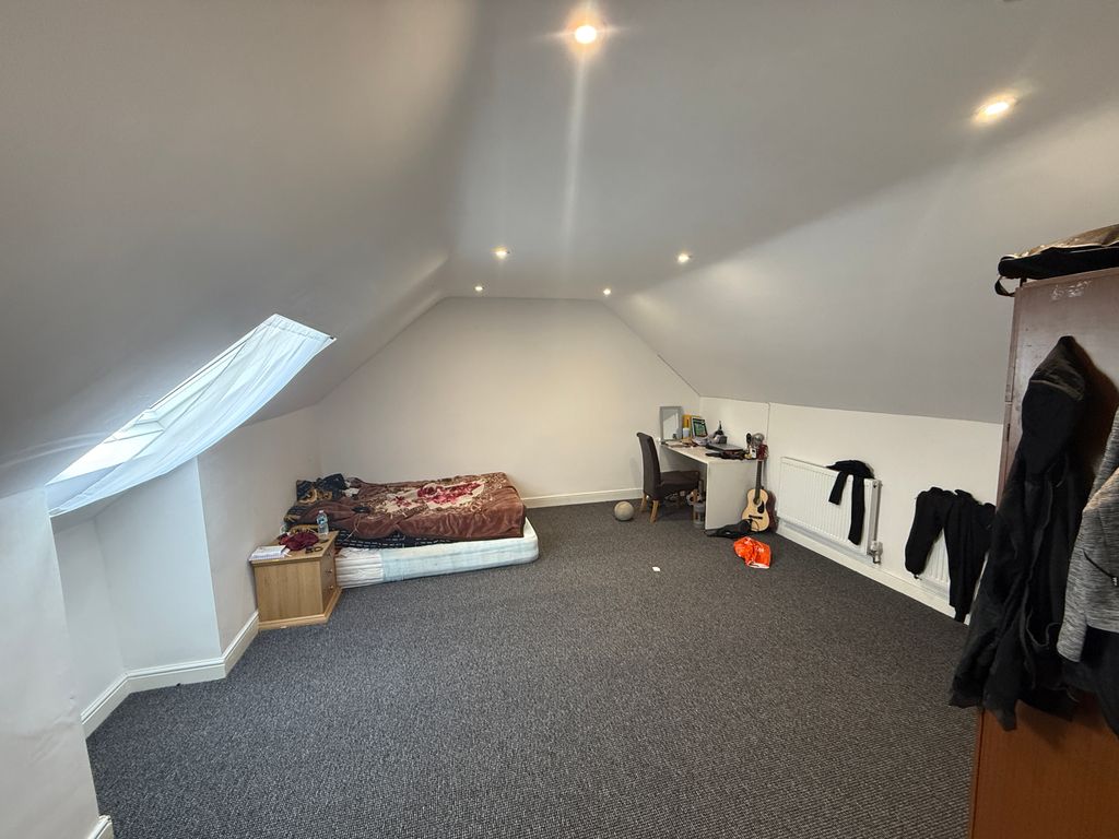 Property photo 1 of 2 Property