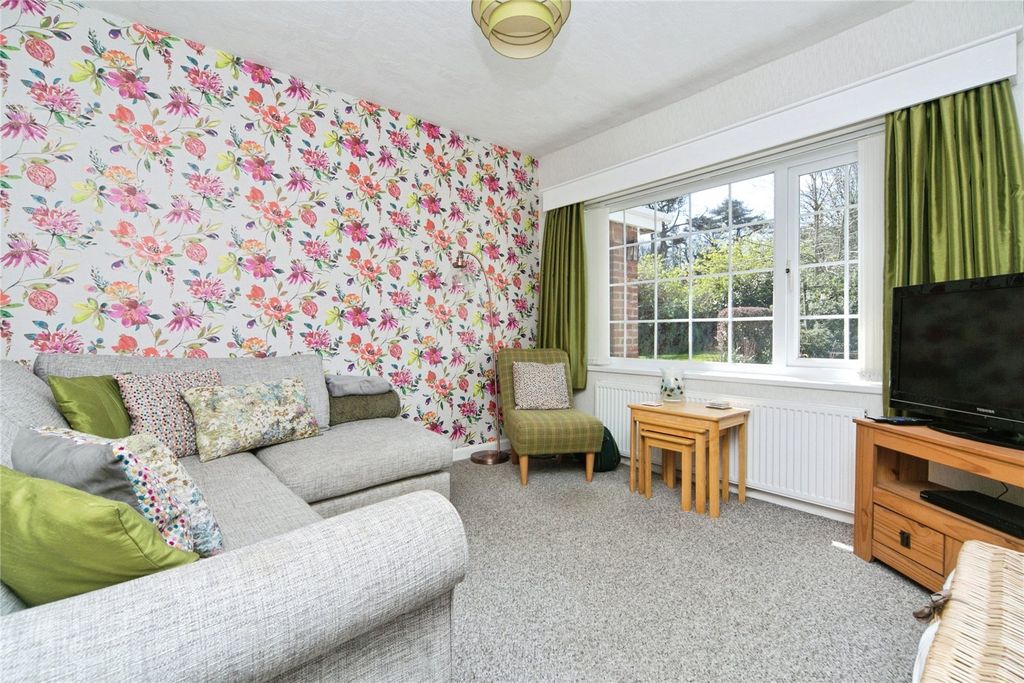 Property photo 2 of 22 Picture No. 30