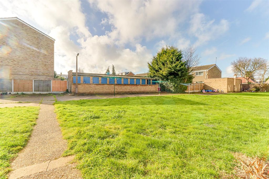 Property photo 1 of 10 Communal Garden