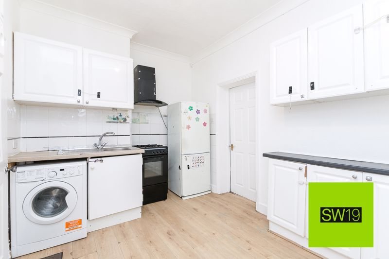 Property photo 2 of 8 Photo 4