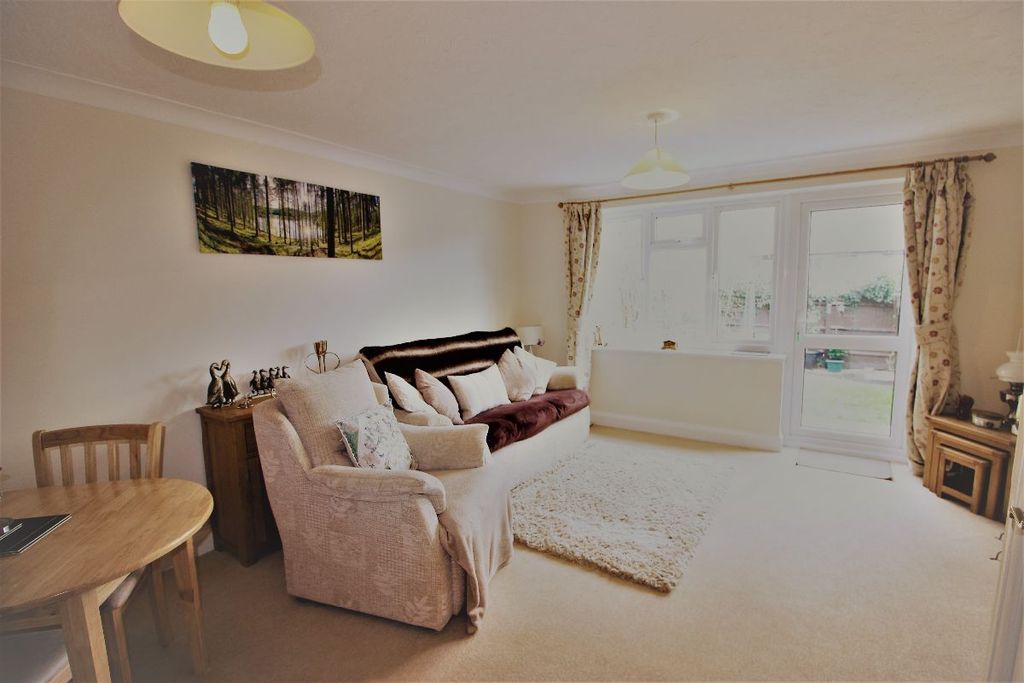 Property photo 3 of 9