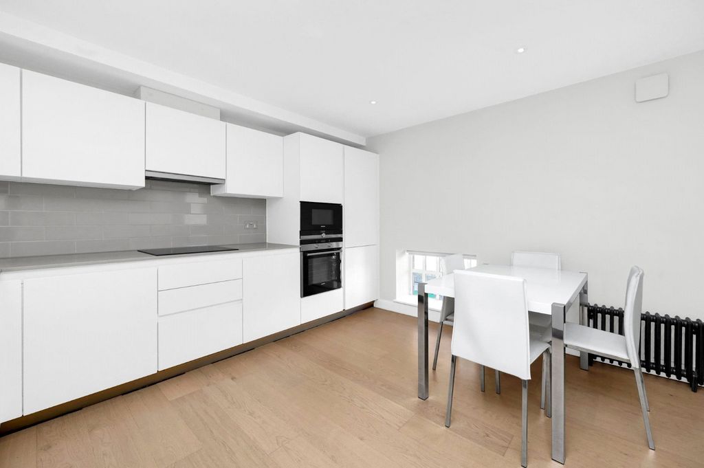 Property photo 3 of 13 Picture No. 23