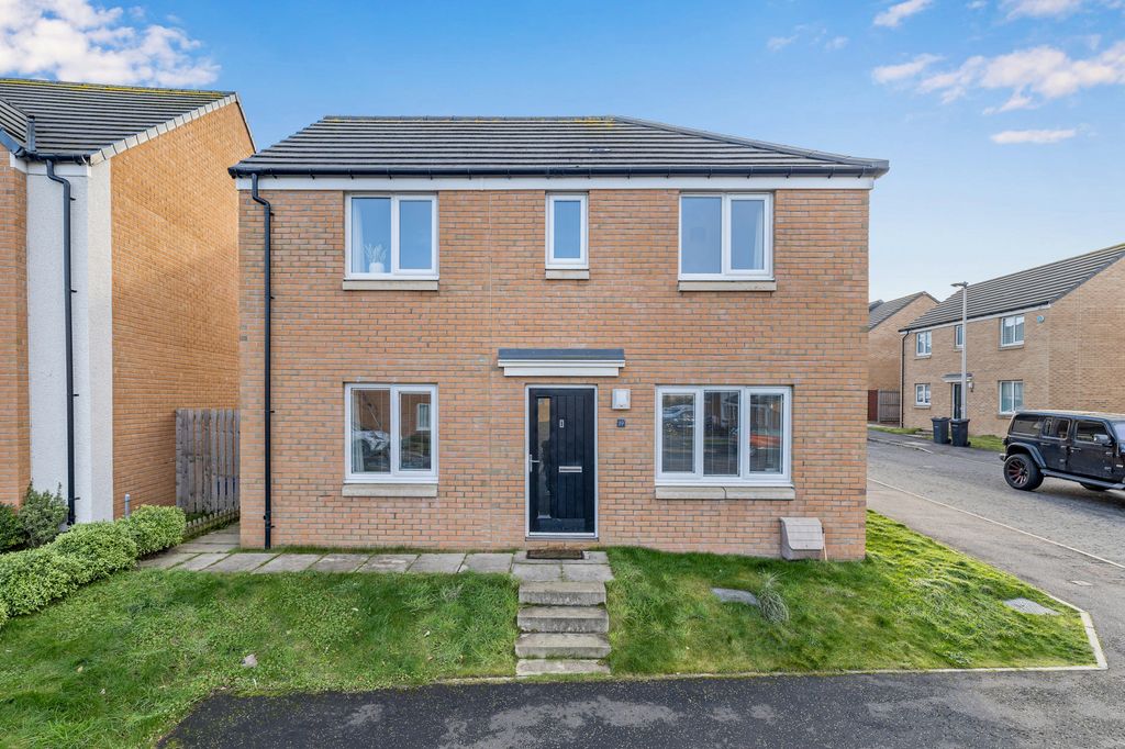 Property photo 1 of 30 Primary Property Image