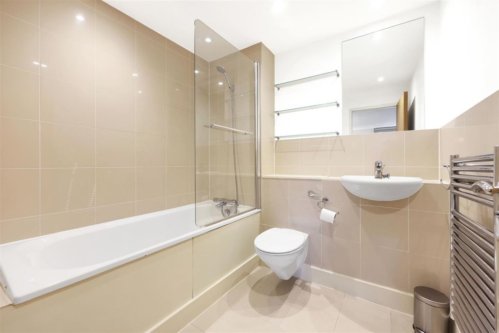 Property photo 3 of 10