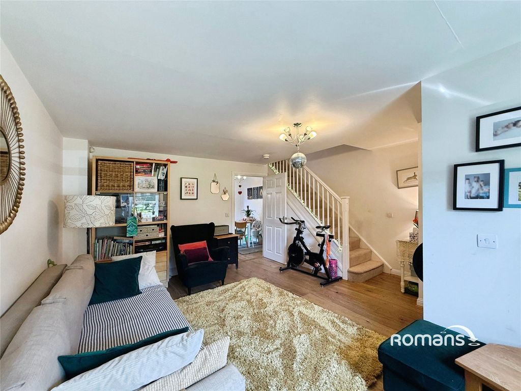 Property photo 2 of 9 Picture No. 21