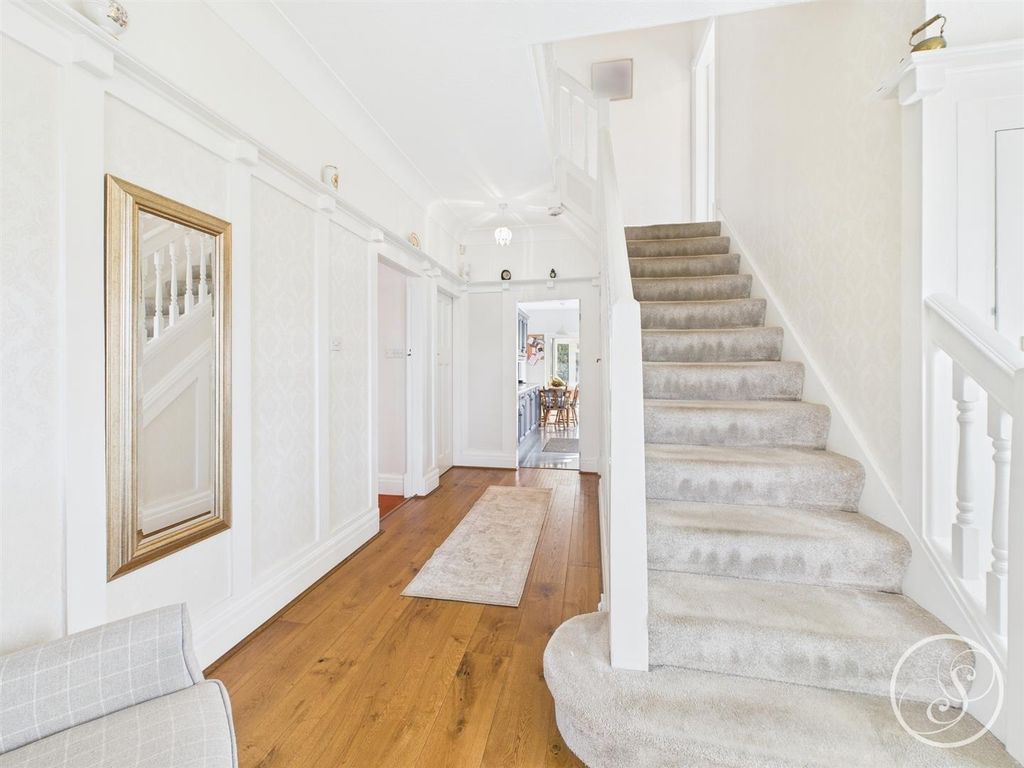 Property photo 2 of 39 Hallway