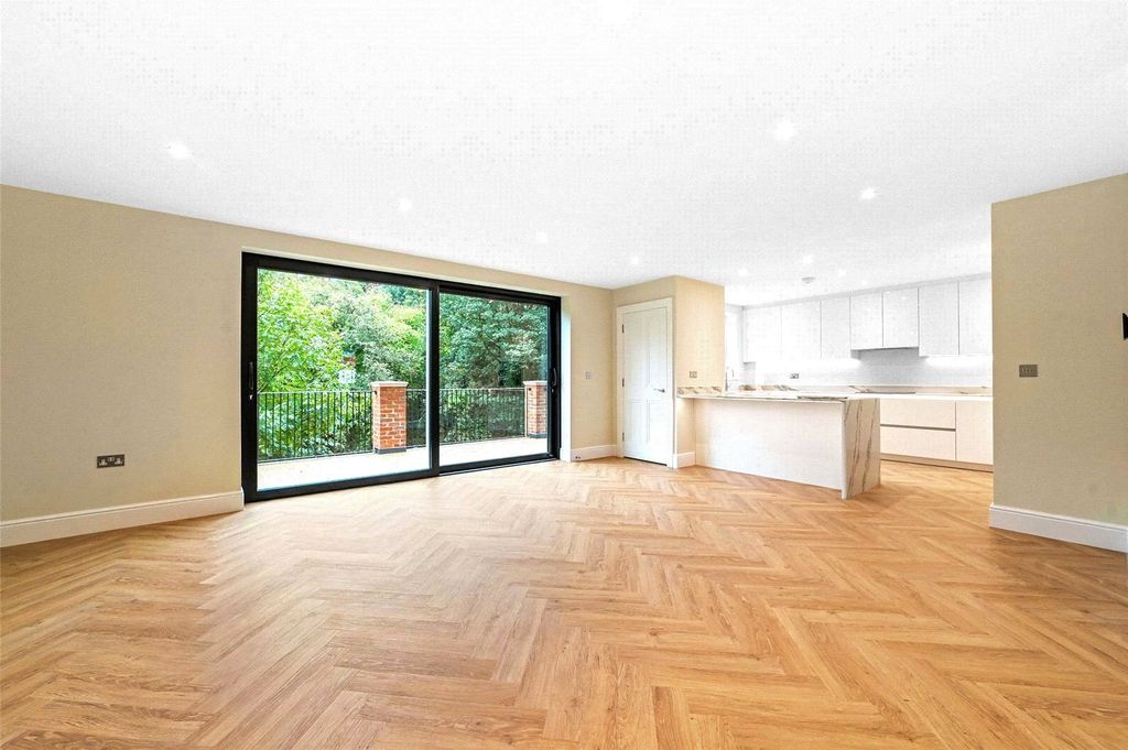 Property photo 3 of 14 Picture No. 09