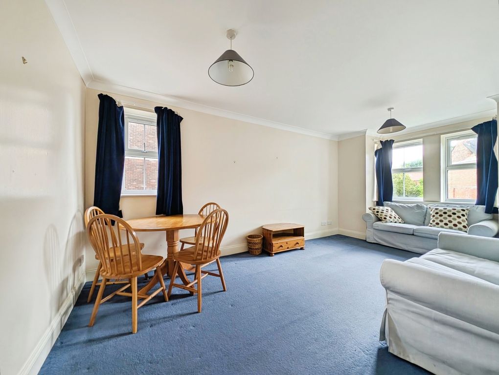 Property photo 3 of 11 Pbox-Img.Jpg