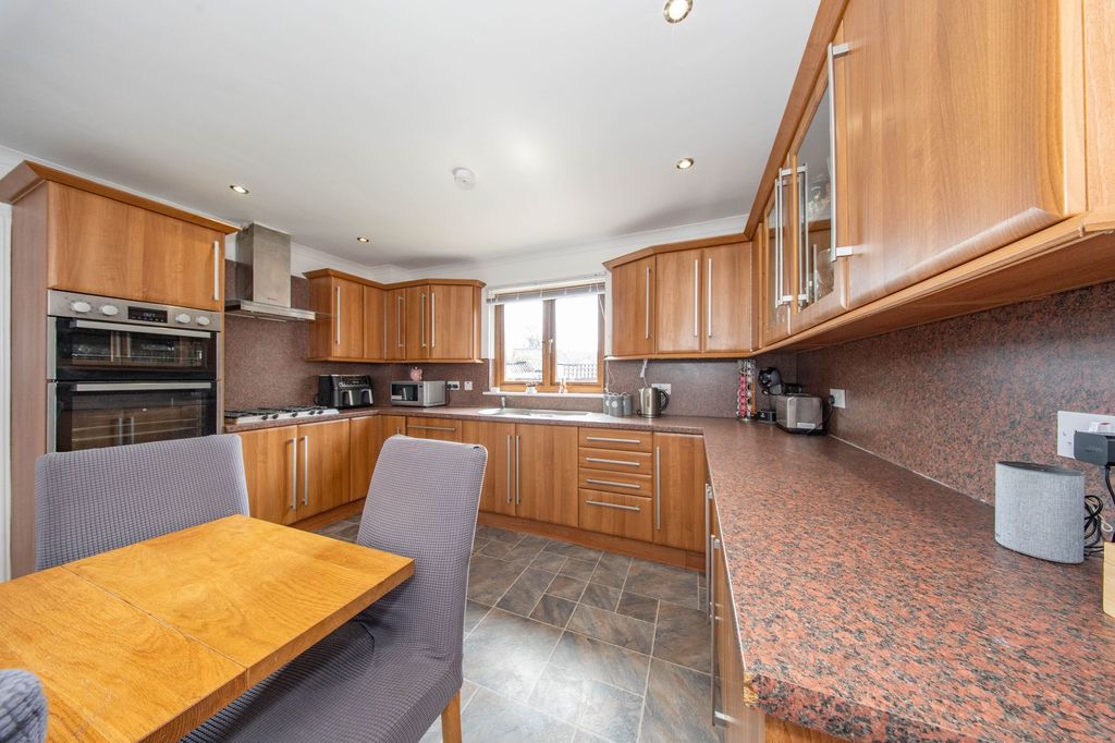 Additional image 8 of 4 bed detached house for sale2 Holmes Court, Broxburn EH52