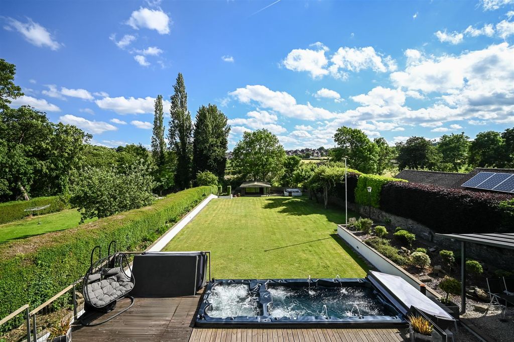 Property photo 2 of 44 Exterior And Gardens