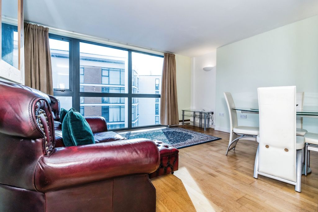 Property photo 2 of 12 Photography