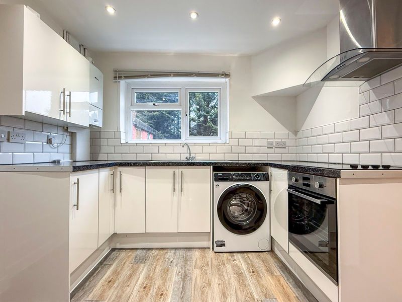 Property photo 2 of 9 Photo 7