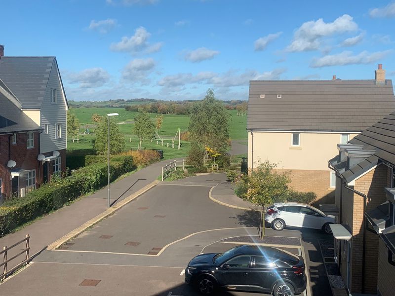 Property photo 2 of 6 Photo 6