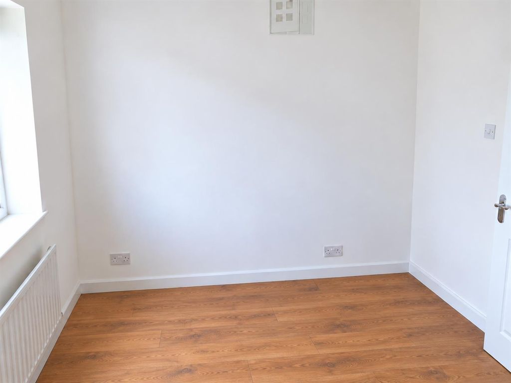 Property photo 1 of 12 74084Feb-34A4-4D8E-8B22-E4Edeb33E4C2.Png