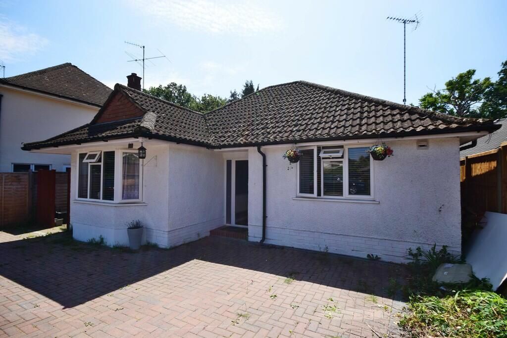 Property photo 1 of 6 Front Turnoak