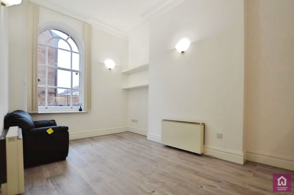 Property photo 2 of 16 Picture No. 74