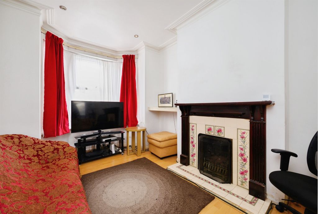 Property photo 3 of 17