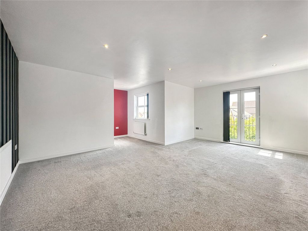 Property photo 3 of 9 Picture No. 05