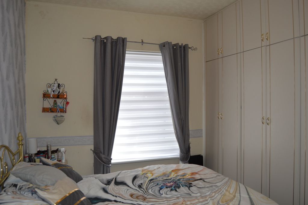 Property photo 3 of 4