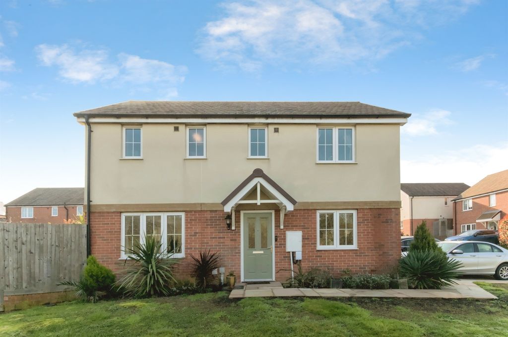 Property photo 3 of 28