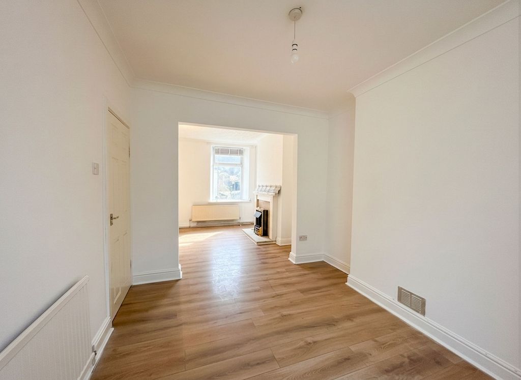 Property photo 2 of 17 Living Room