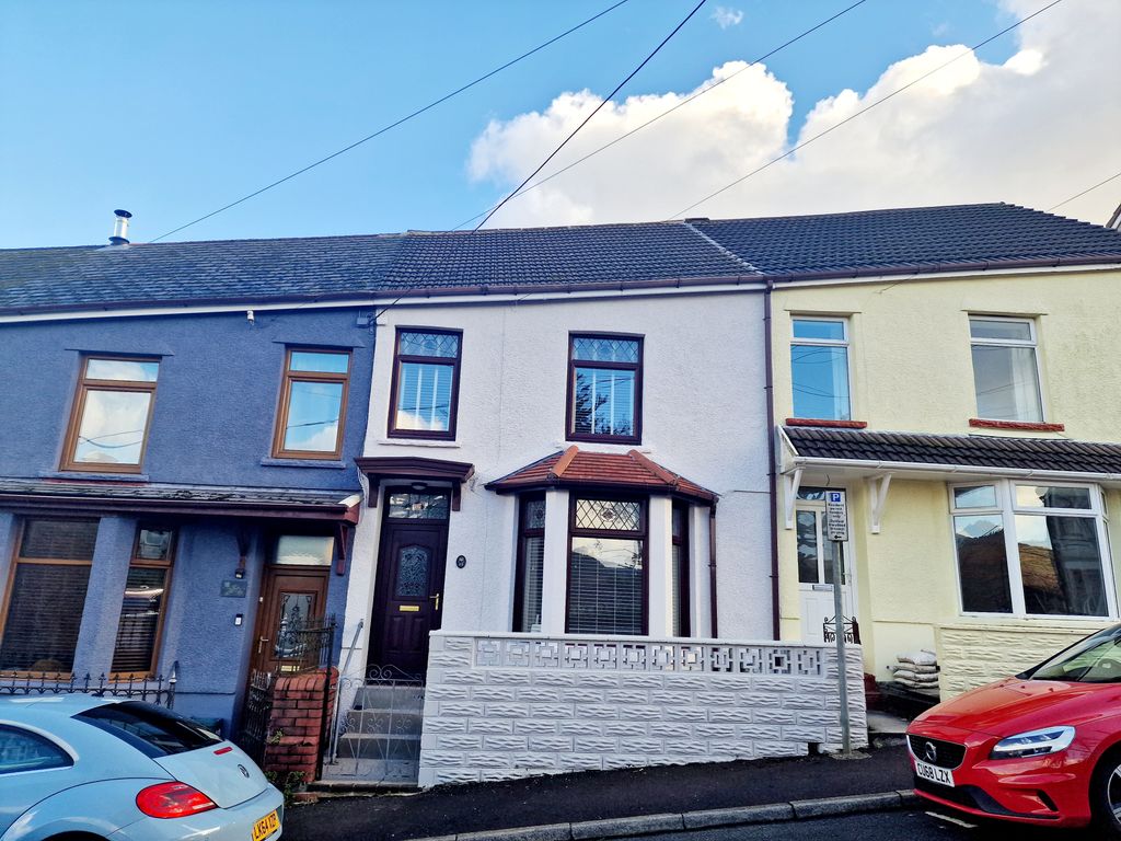 Property photo 1 of 13 Front