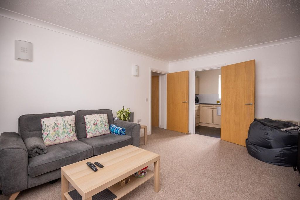 Property photo 3 of 13 Living Room Pic 3.Jpg