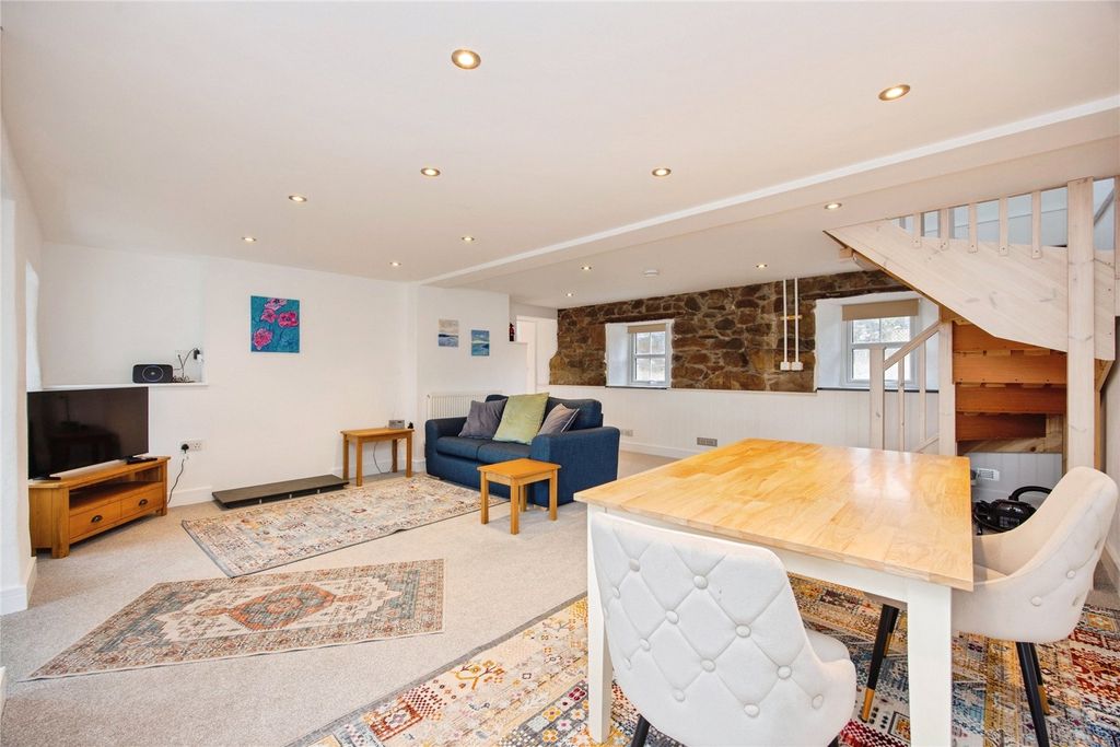 Property photo 3 of 14 Picture No. 05