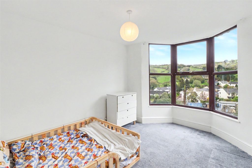 Property photo 3 of 10 3 - Picture No. 22