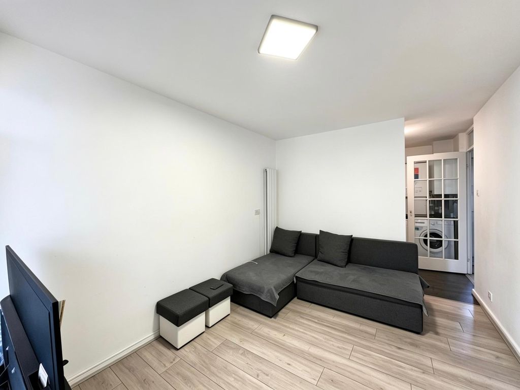 Property photo 1 of 10 91 Elms Ln, Wembley Ha0 2Ns (1)