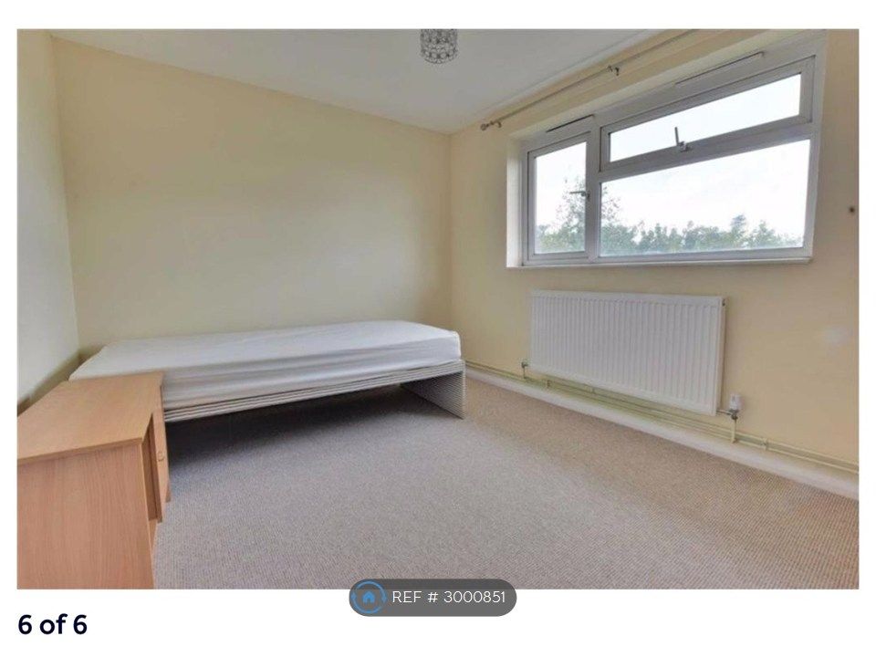 Property photo 1 of 6 Second Bedroom