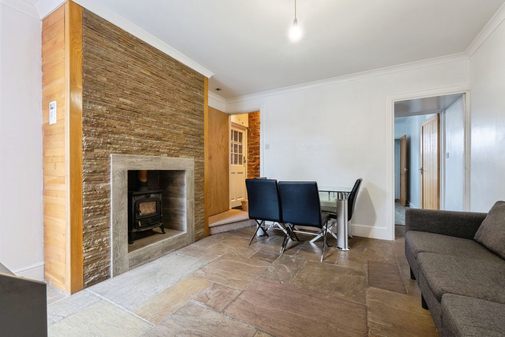 Property photo 1 of 43