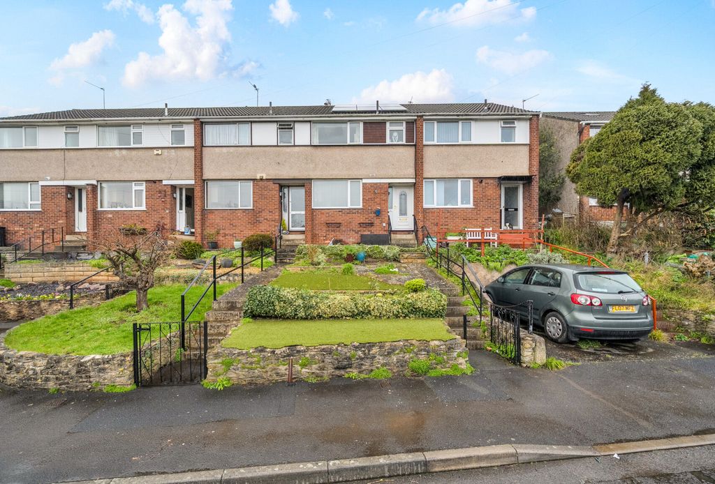 Property photo 1 of 18 Front