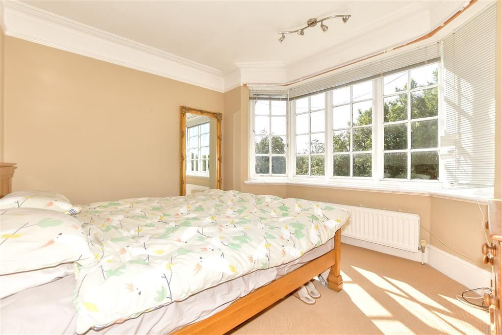 Property photo 3 of 7 Bedroom 1