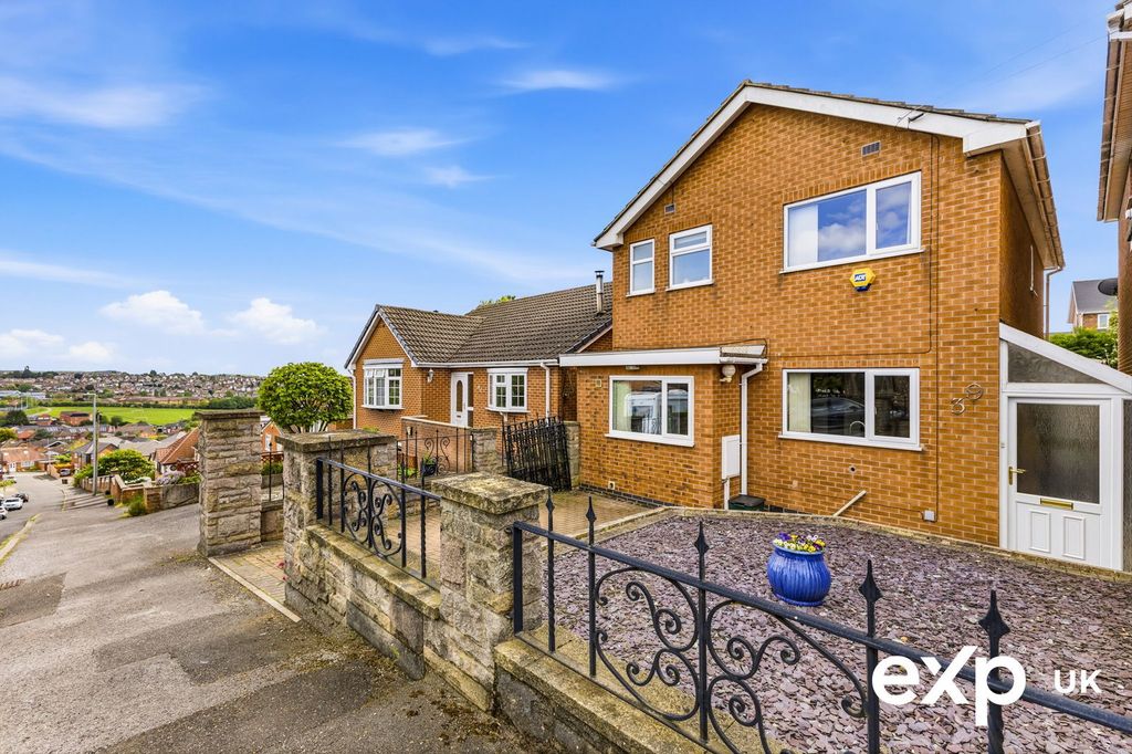 Property photo 1 of 31