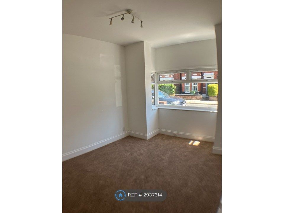 Property photo 3 of 15 Lounge East View