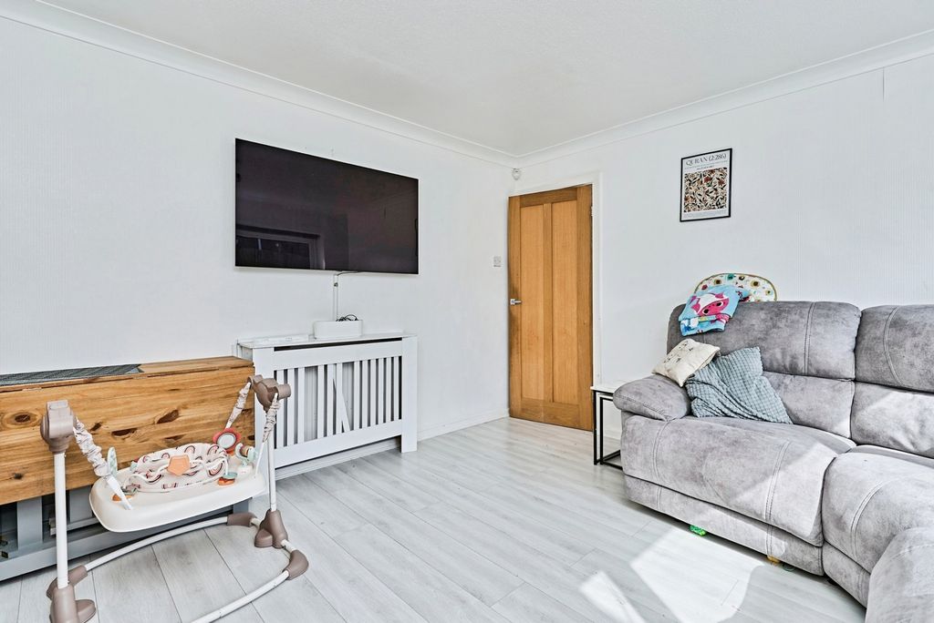 Property photo 3 of 20 Pbox-Img.Jpg