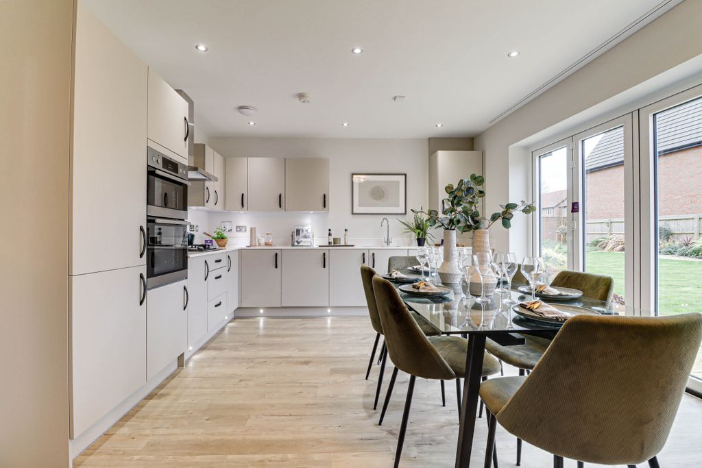 Property photo 1 of 13 Thebillingtonkitchendiner