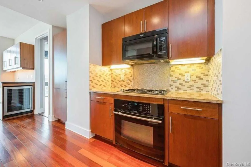 Property photo 3 of 24 <Alttext/>