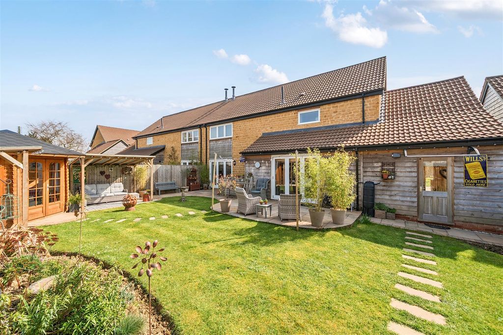 Property photo 3 of 24 1432292-22-69c1502F36758.Jpg