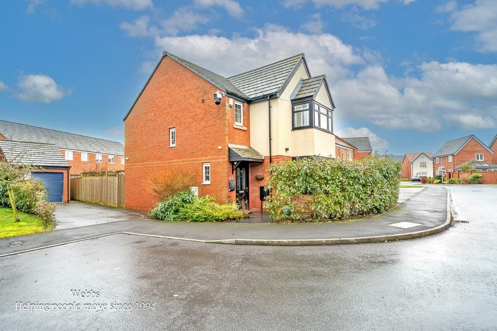 Property photo 1 of 44 Front