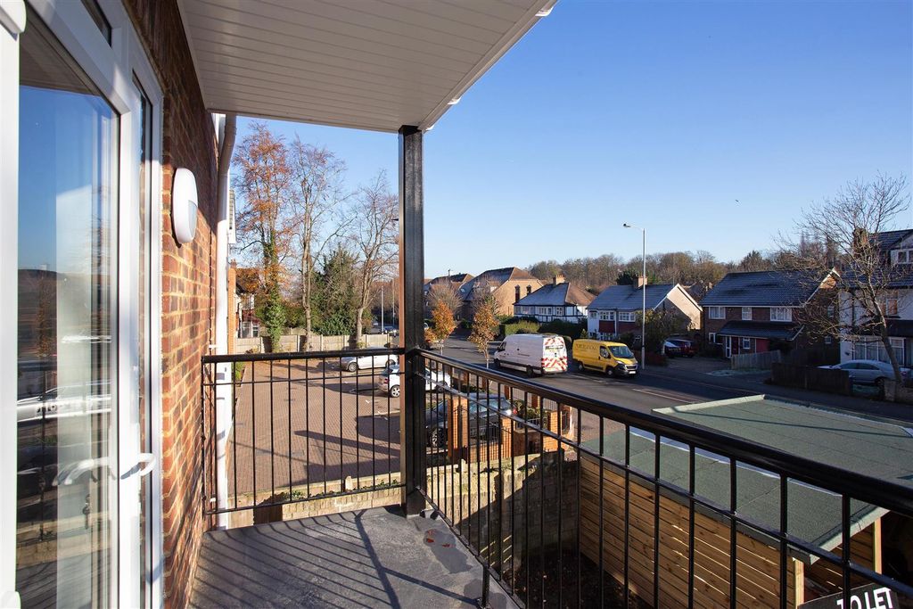 Property photo 3 of 6 72 Brighton Road 310910  (5).Jpg