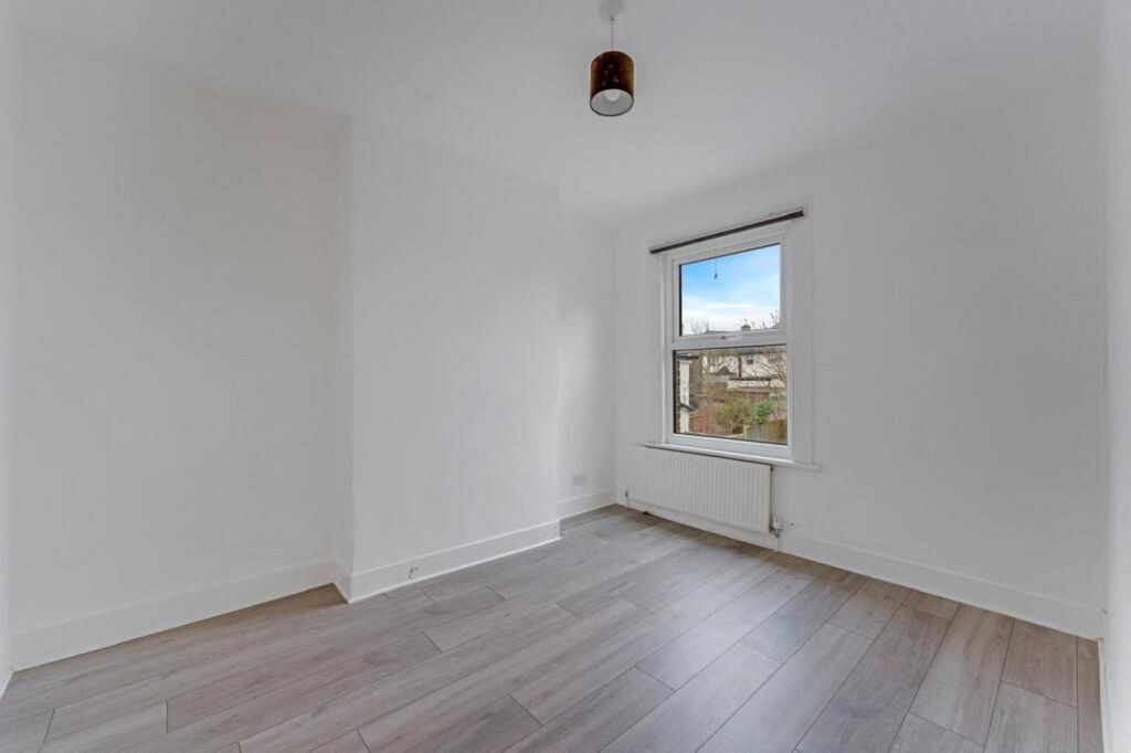 Property photo 1 of 4